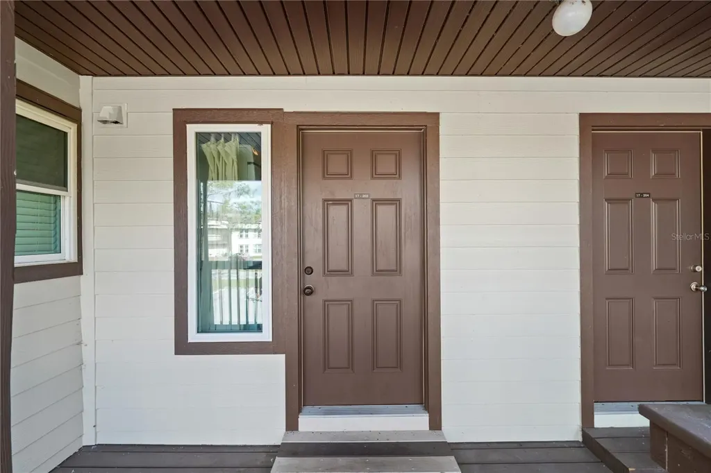 17203 Sandalwood Drive Wildwood FL 34785