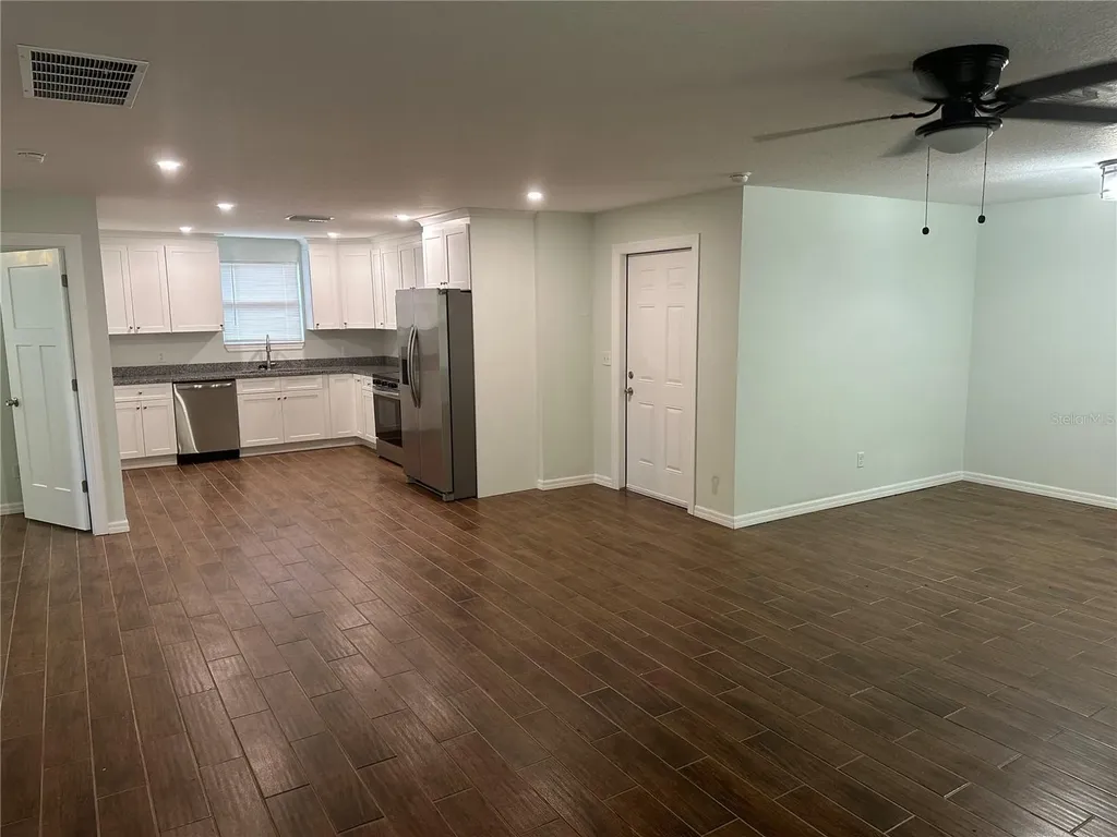 3735 39th Avenue N St Petersburg FL 33714