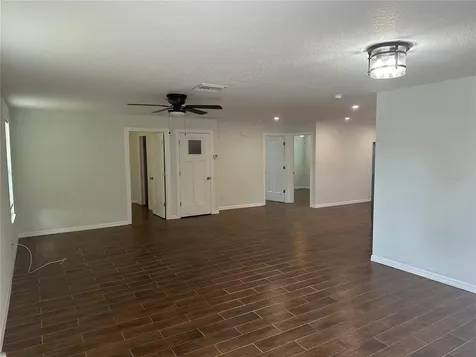 3735 39th Avenue N St Petersburg FL 33714