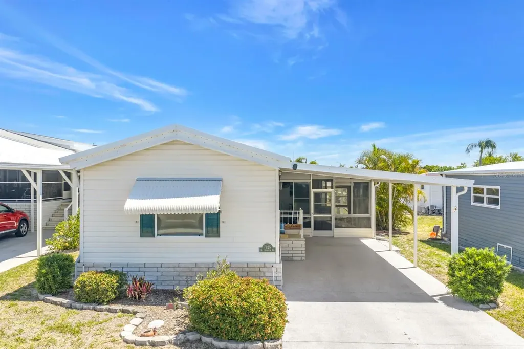 7225 Mount Fairfield Road NE St Petersburg FL 33702