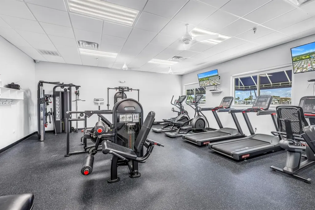 7225 Mount Fairfield Road NE St Petersburg FL 33702