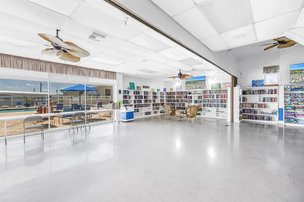 7225 Mount Fairfield Road NE St Petersburg FL 33702