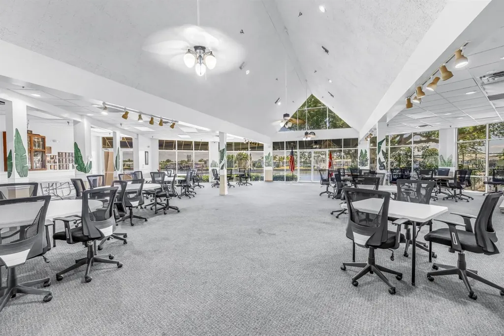 7225 Mount Fairfield Road NE St Petersburg FL 33702