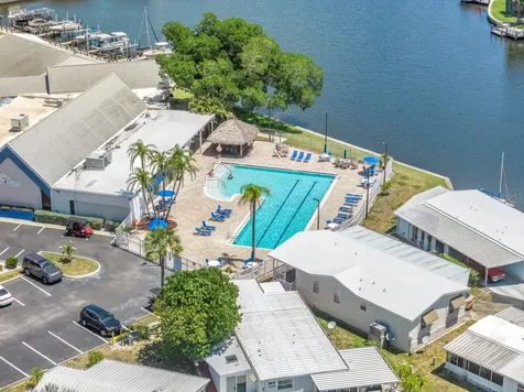 7225 Mount Fairfield Road NE St Petersburg FL 33702