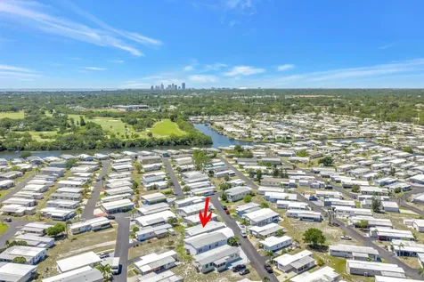 7225 Mount Fairfield Road NE St Petersburg FL 33702