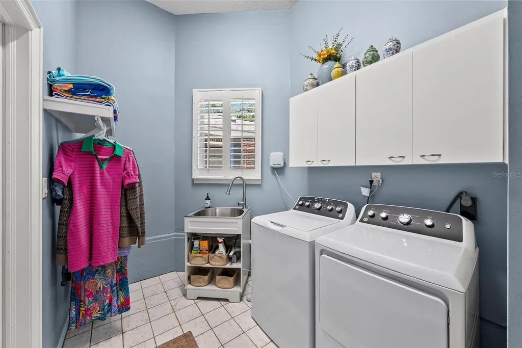 47 Aegean Avenue Tampa FL 33606
