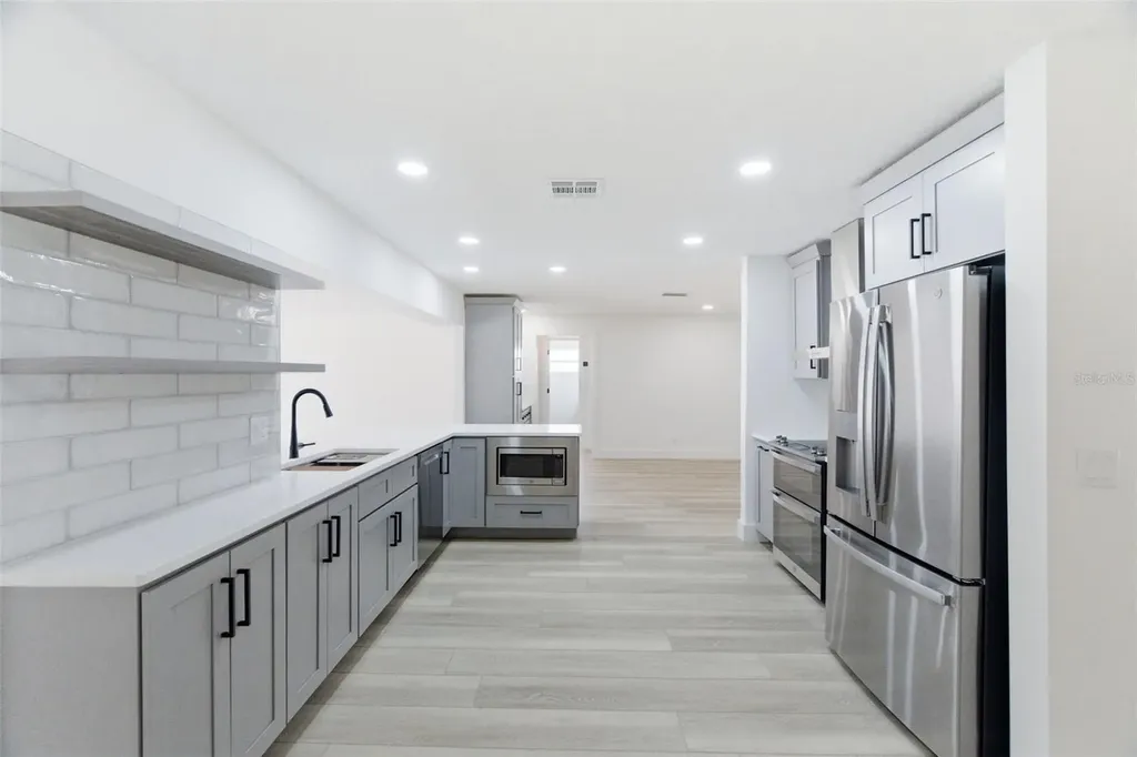 1200 80th St S St Petersburg FL 33707