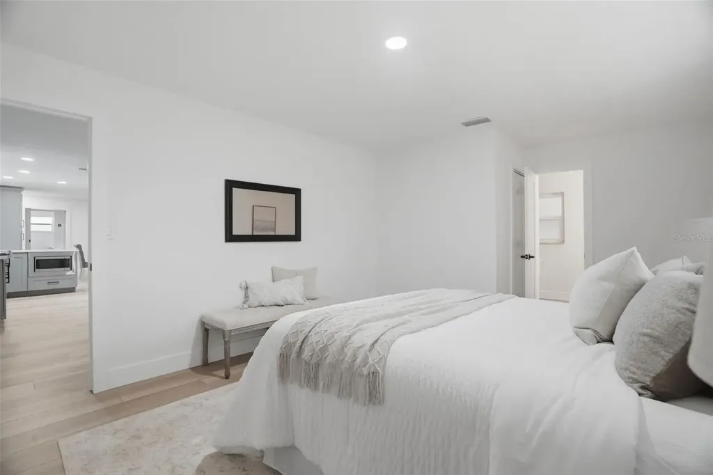 1200 80th St S St Petersburg FL 33707