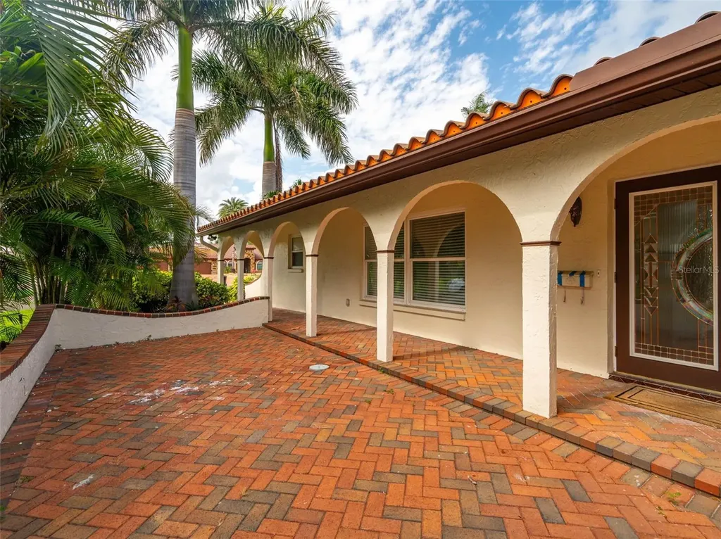 1200 80th St S St Petersburg FL 33707