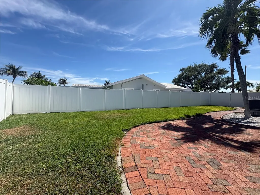 1200 80th St S St Petersburg FL 33707