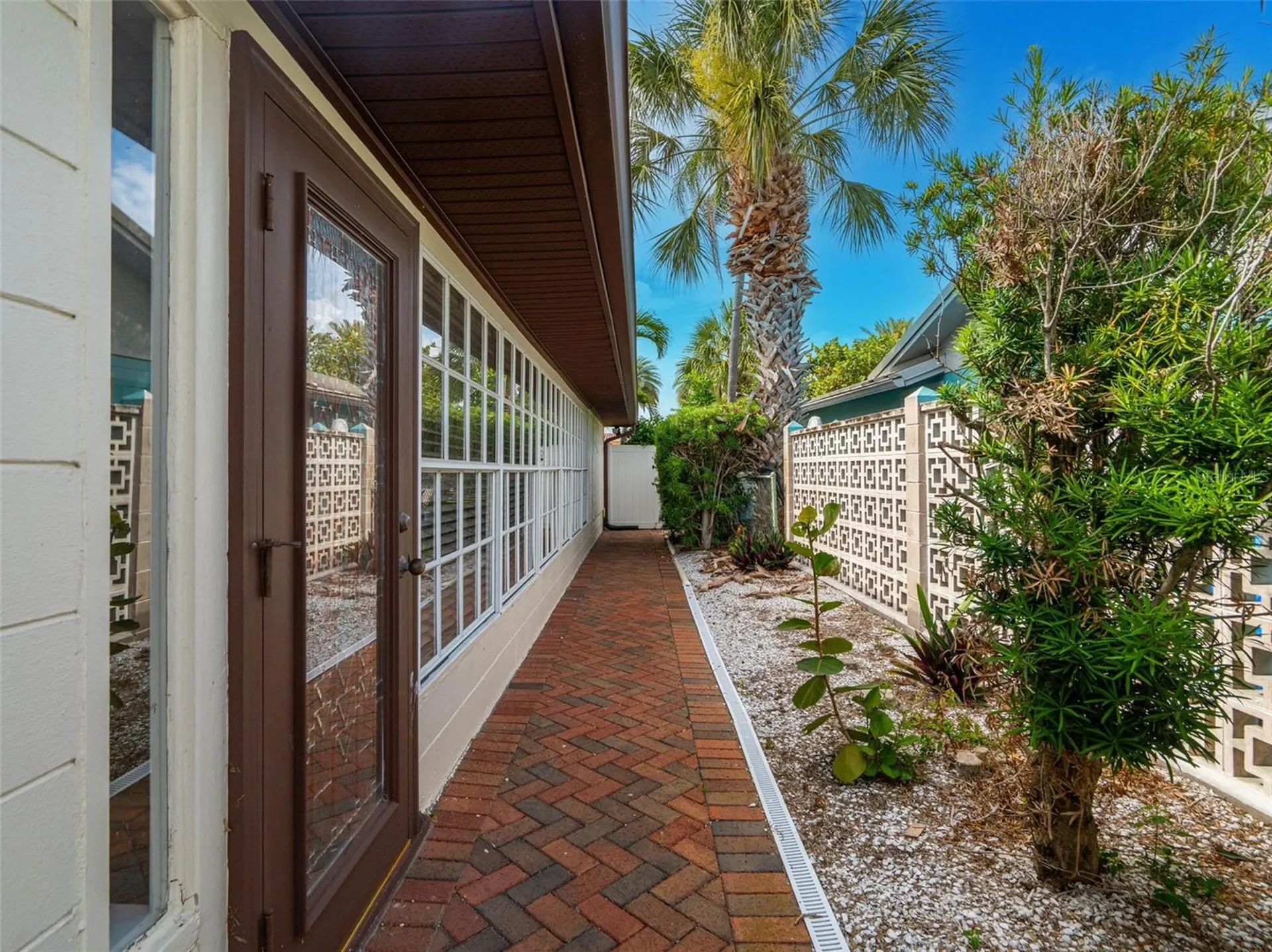 1200 80th St S St Petersburg FL 33707