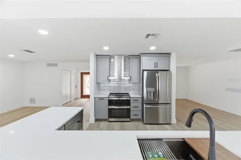 1200 80th St S St Petersburg FL 33707