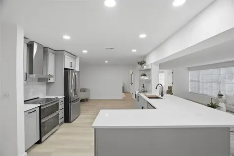 1200 80th St S St Petersburg FL 33707