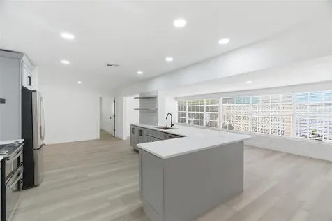 1200 80th St S St Petersburg FL 33707