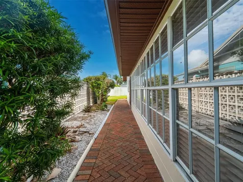 1200 80th St S St Petersburg FL 33707
