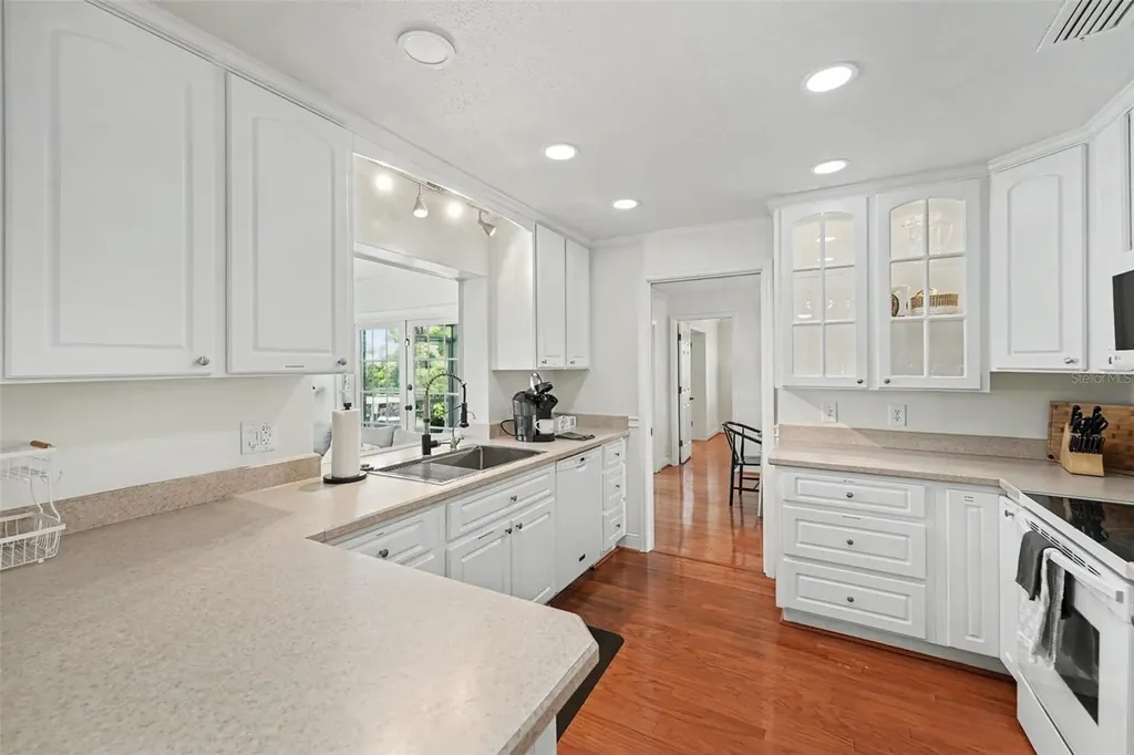 10392 136th Street Largo FL 33774