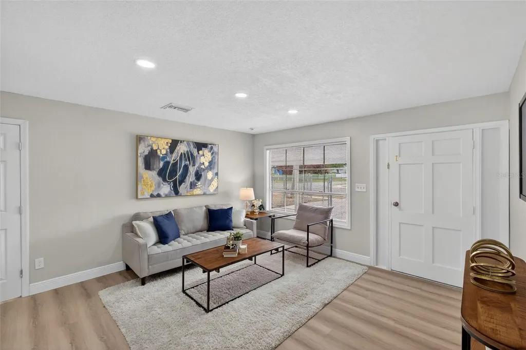 1103 Overdale Street Orlando FL 32825