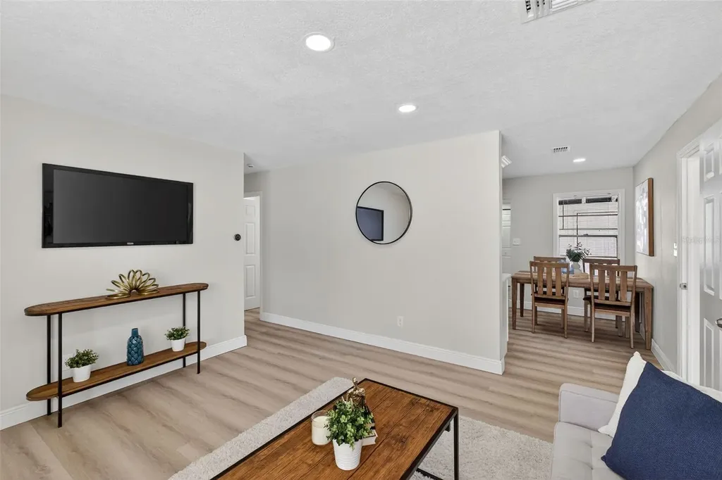 1103 Overdale Street Orlando FL 32825