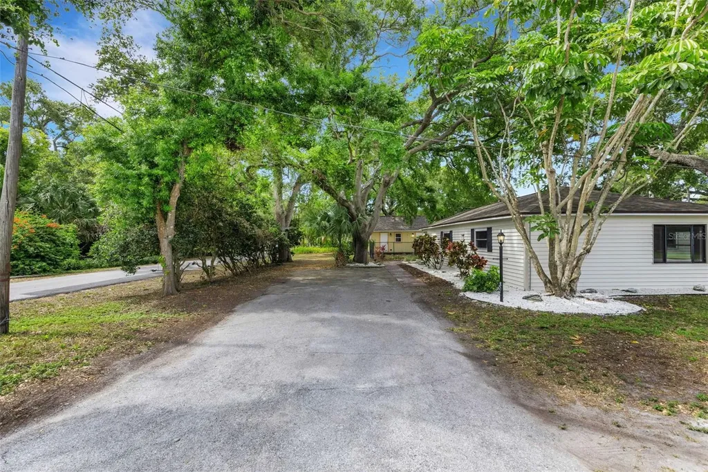 530 16th Street NW Largo FL 33770