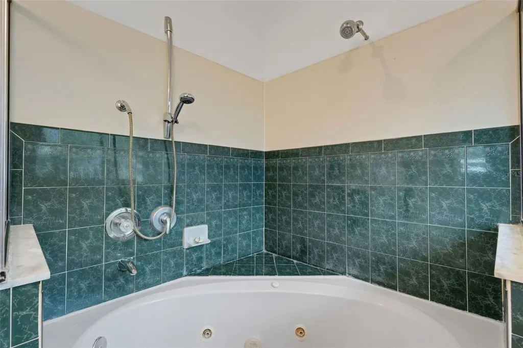 530 16th Street NW Largo FL 33770