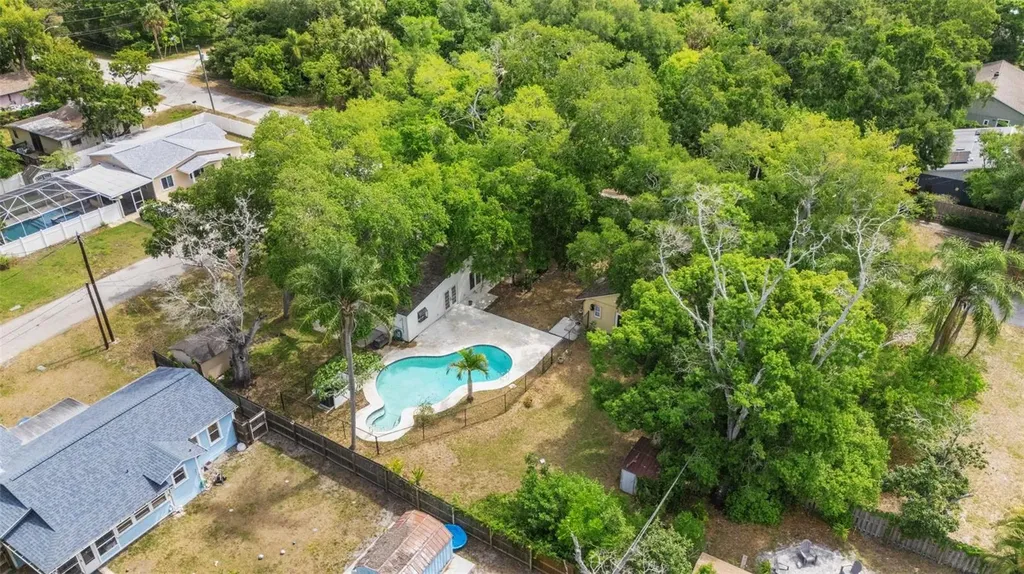 530 16th Street NW Largo FL 33770