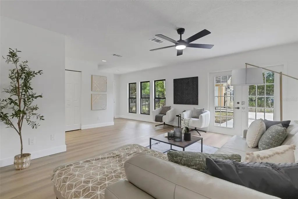 530 16th Street NW Largo FL 33770