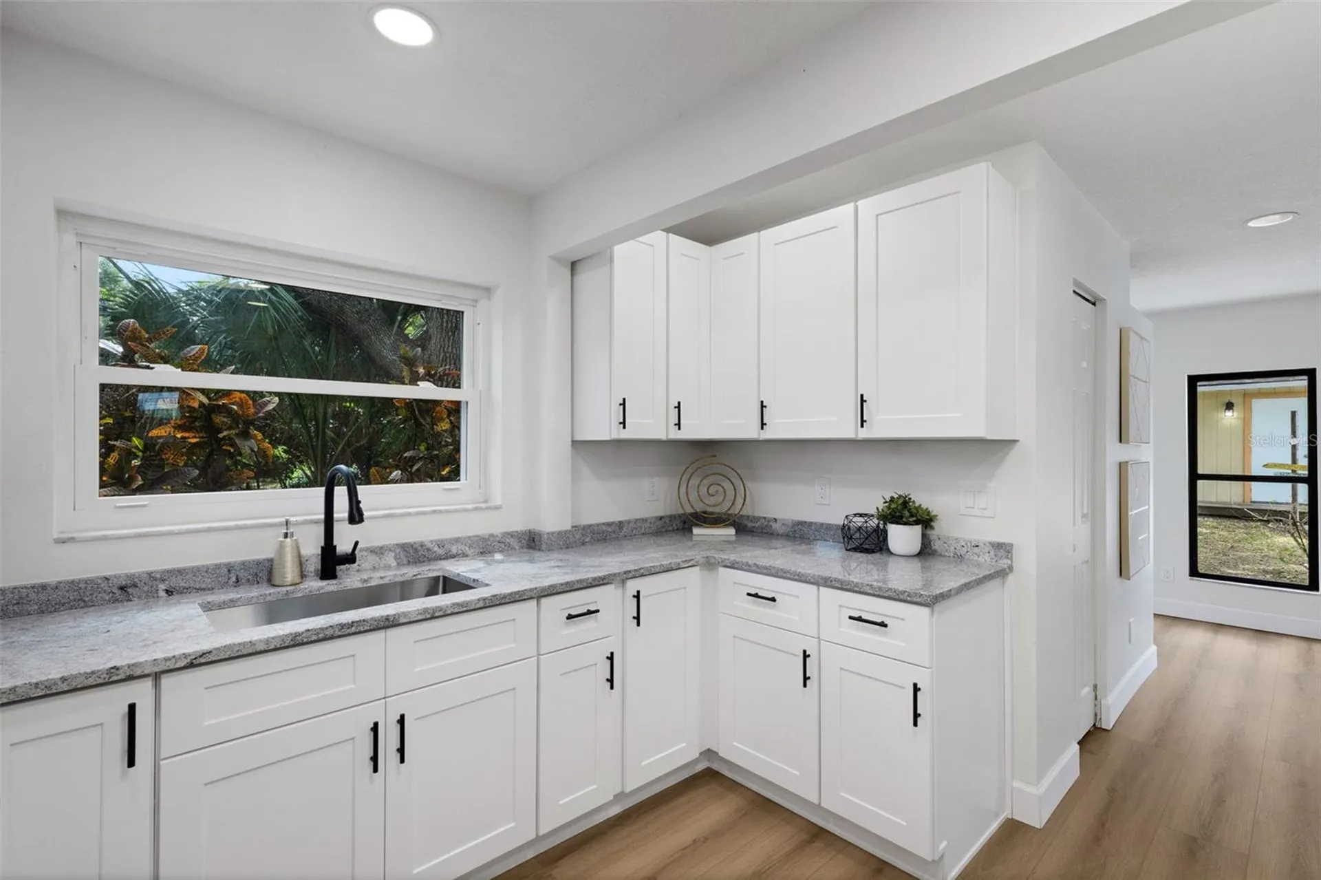 530 16th Street NW Largo FL 33770
