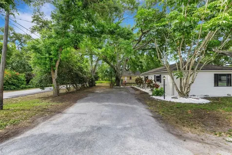530 16th Street NW Largo FL 33770