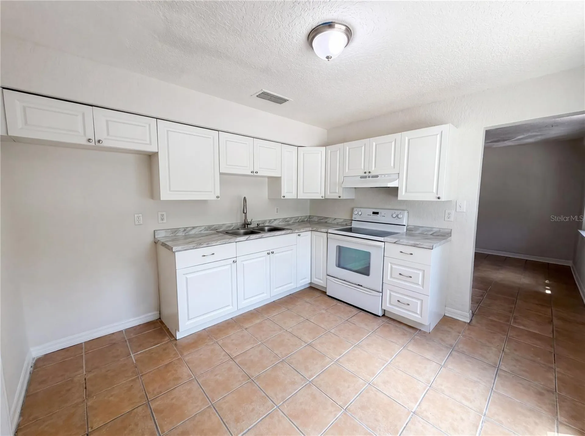 4010 E Paris Street Tampa FL 33610