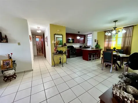 Cond. La Loma B-104 Fajardo PR 00738