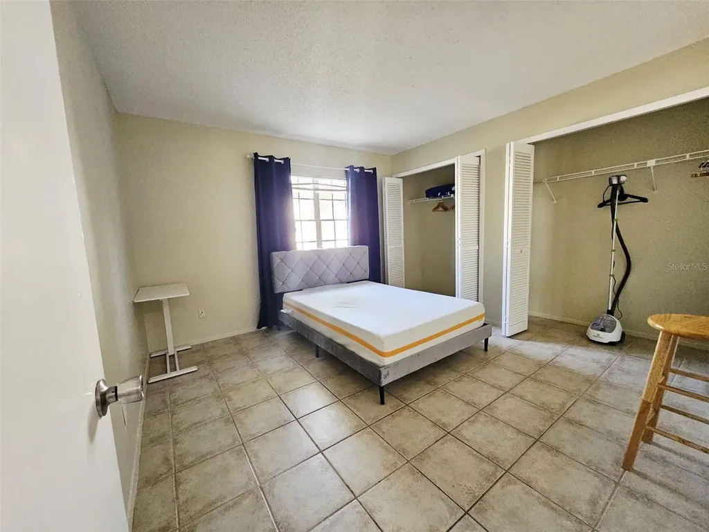 14468 Reuter Strasse Circle Tampa FL 33613