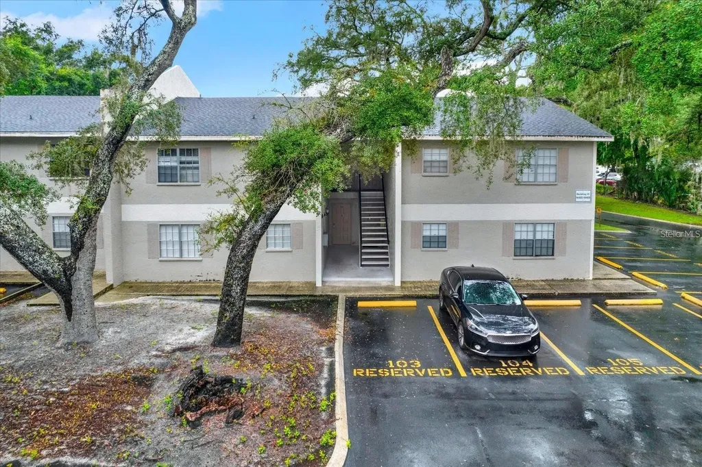 14468 Reuter Strasse Circle Tampa FL 33613