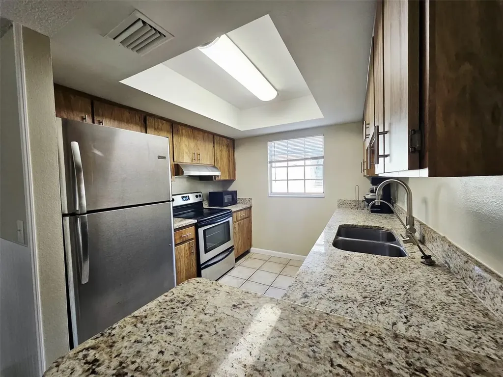 14468 Reuter Strasse Circle Tampa FL 33613