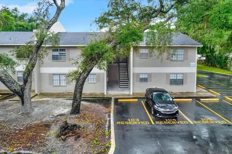 14468 Reuter Strasse Circle Tampa FL 33613