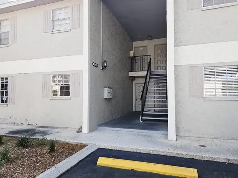 14468 Reuter Strasse Circle Tampa FL 33613
