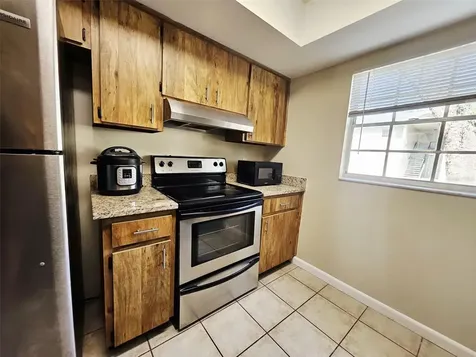 14468 Reuter Strasse Circle Tampa FL 33613