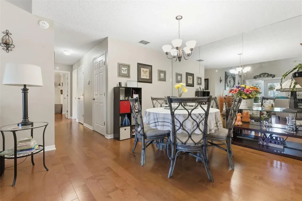3227 Valley Oaks Drive Tampa FL 33618