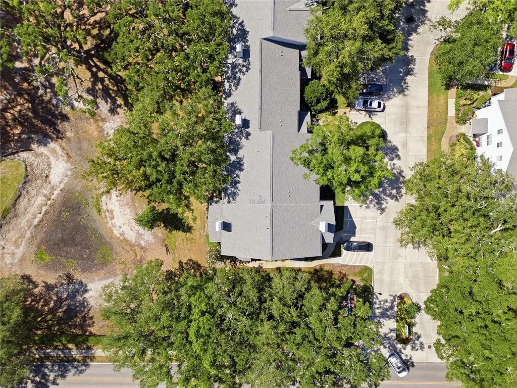 3227 Valley Oaks Drive Tampa FL 33618