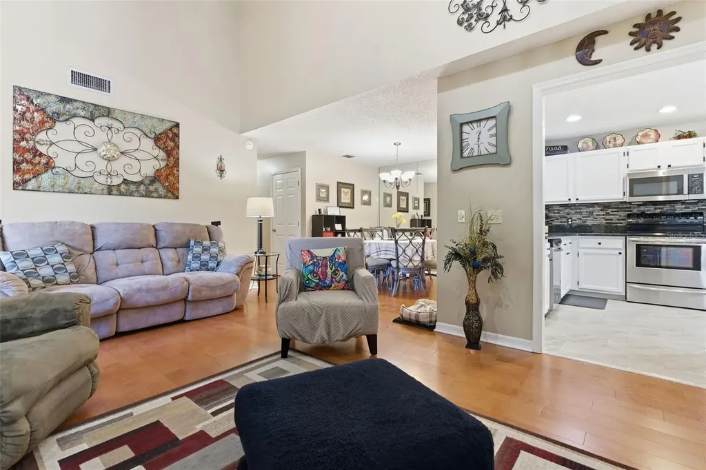 3227 Valley Oaks Drive Tampa FL 33618