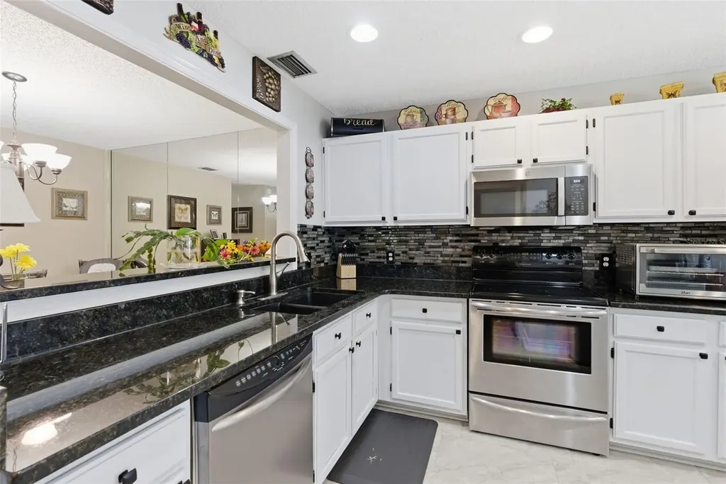 3227 Valley Oaks Drive Tampa FL 33618