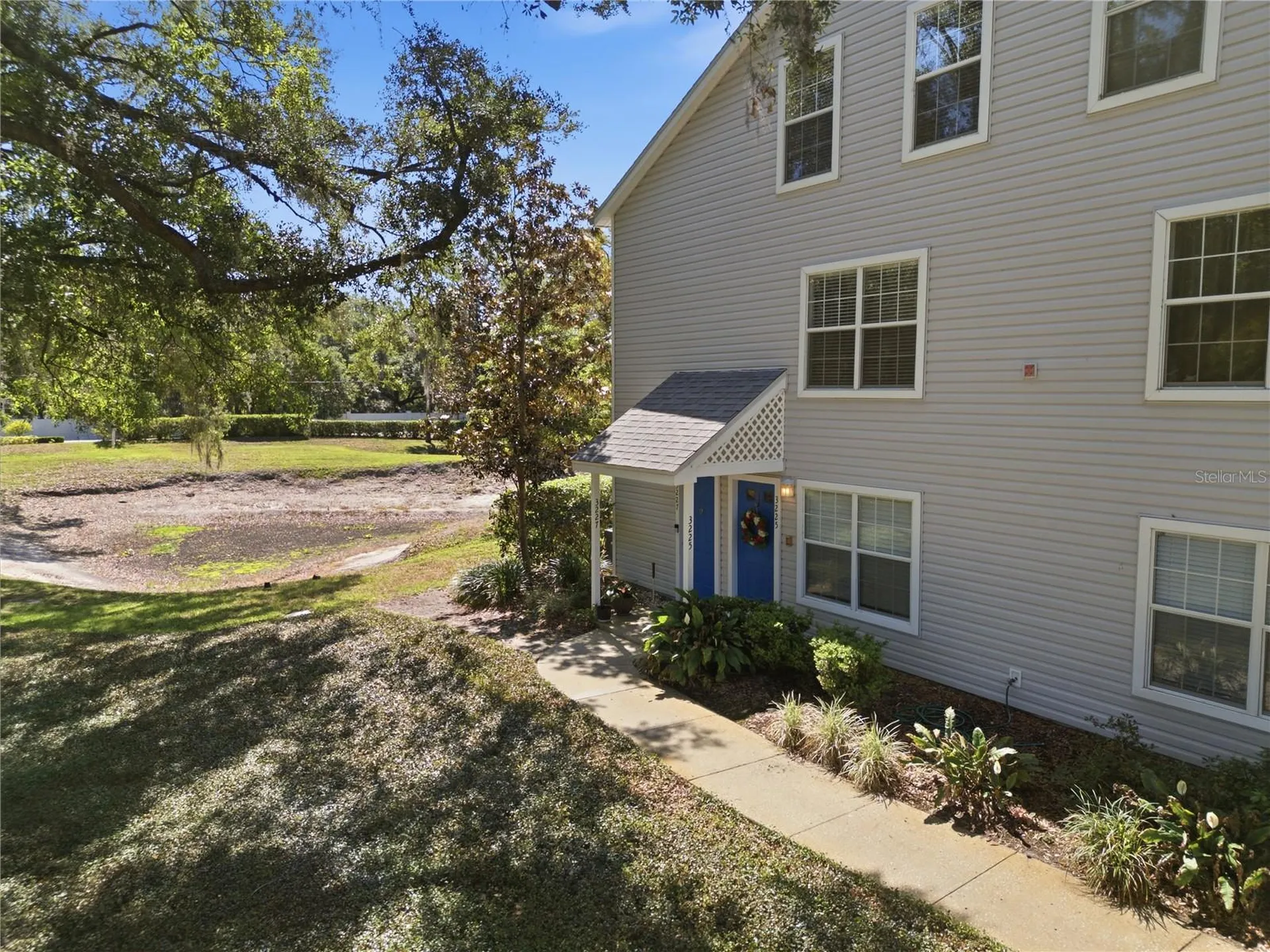 3227 Valley Oaks Drive Tampa FL 33618