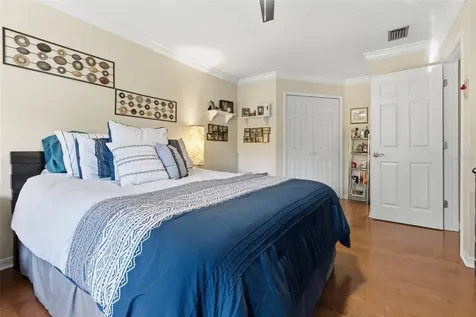 3227 Valley Oaks Drive Tampa FL 33618