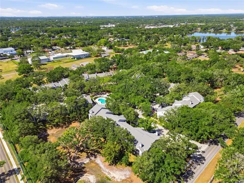 3227 Valley Oaks Drive Tampa FL 33618