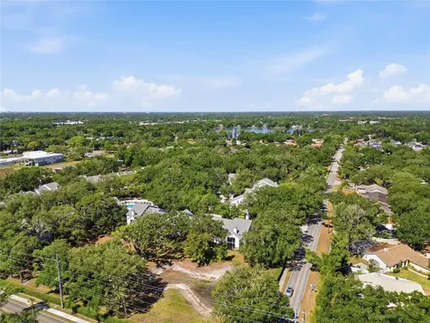 3227 Valley Oaks Drive Tampa FL 33618