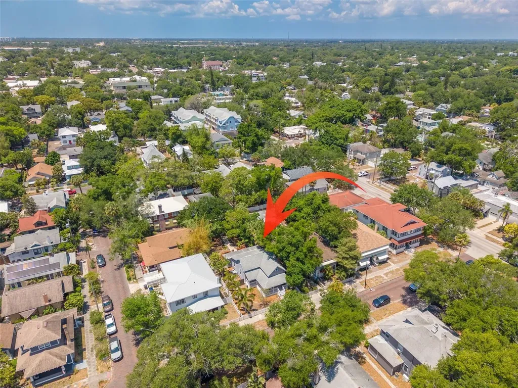 812 6th Street N St Petersburg FL 33701