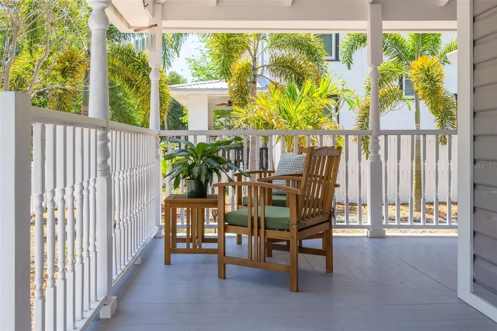 812 6th Street N St Petersburg FL 33701