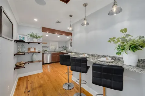 812 6th Street N St Petersburg FL 33701