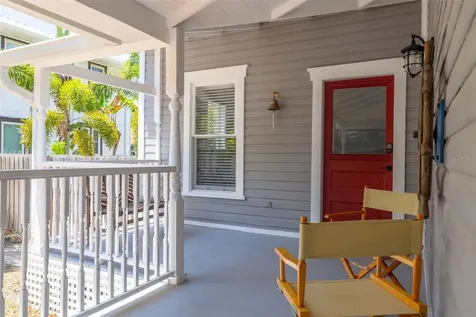 812 6th Street N St Petersburg FL 33701