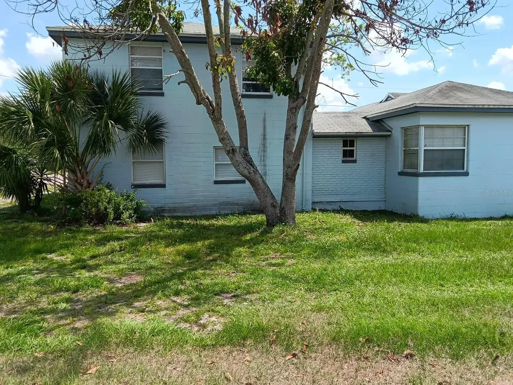 1011 NE 2nd Street Mulberry FL 33860