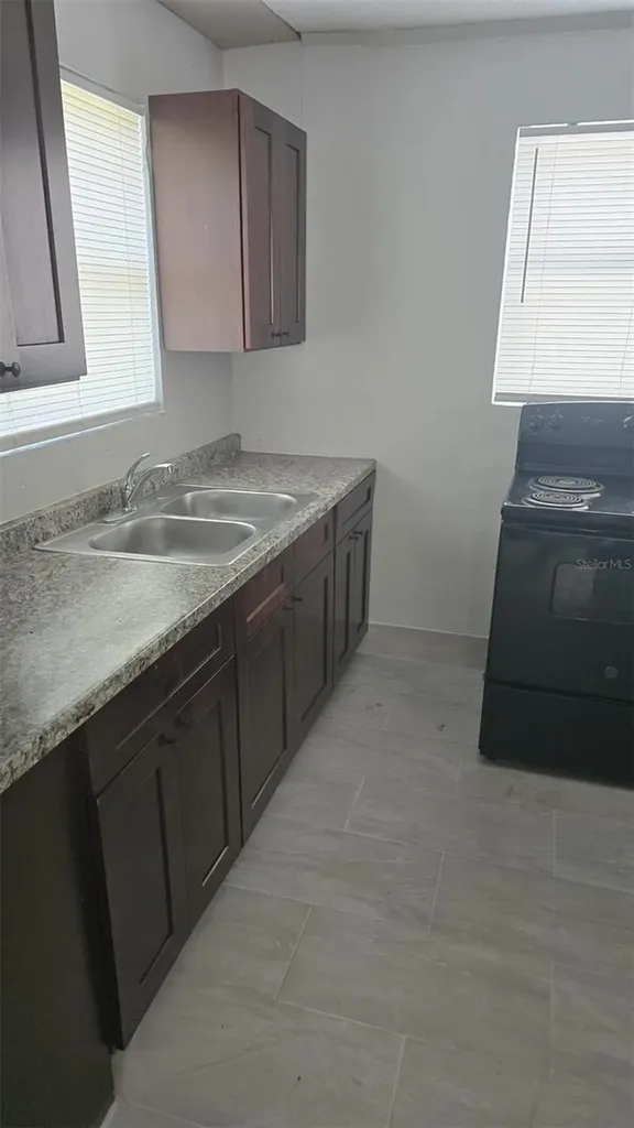 1011 NE 2nd Street Mulberry FL 33860